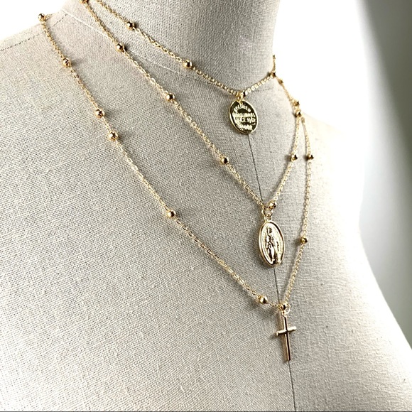 NEW 14k Gold plated Mother Mary necklace - Picture 5 of 11